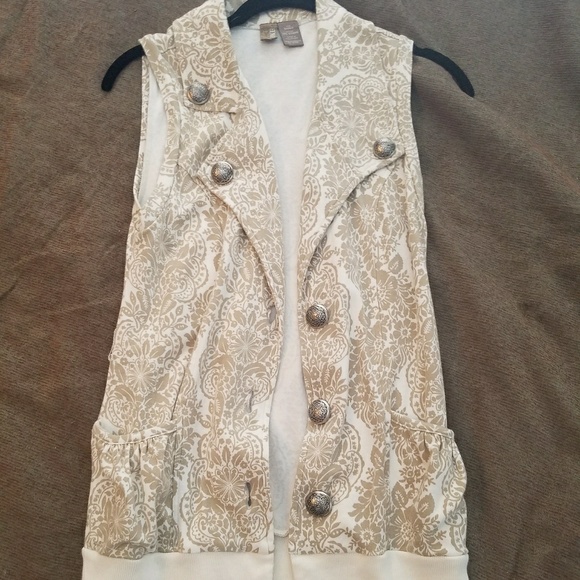 S Cream colored BKE Vest with floral pattern - Picture 1 of 4